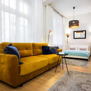 apartment-tenczynska.krakowhotelspoland.com/